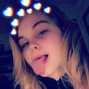 Meet your Posher, Alexis